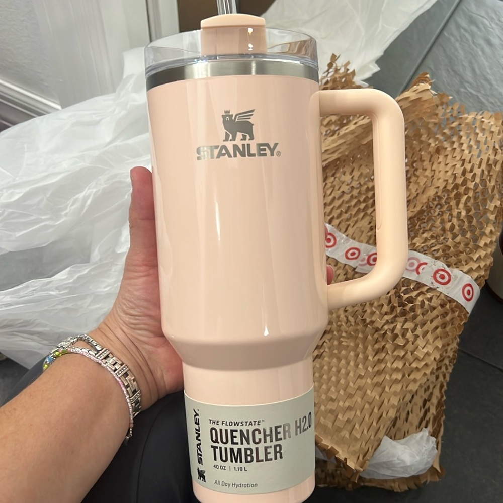 NWT Stanley Target Limited Edition Collab, Flowstate Quencher H20, Glazed Donut